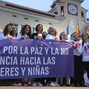 La importancia de "los cuidados" desde el ámbito local guía el trabajo de la cuarta jornada de #CumbreGénero en Santa Coloma